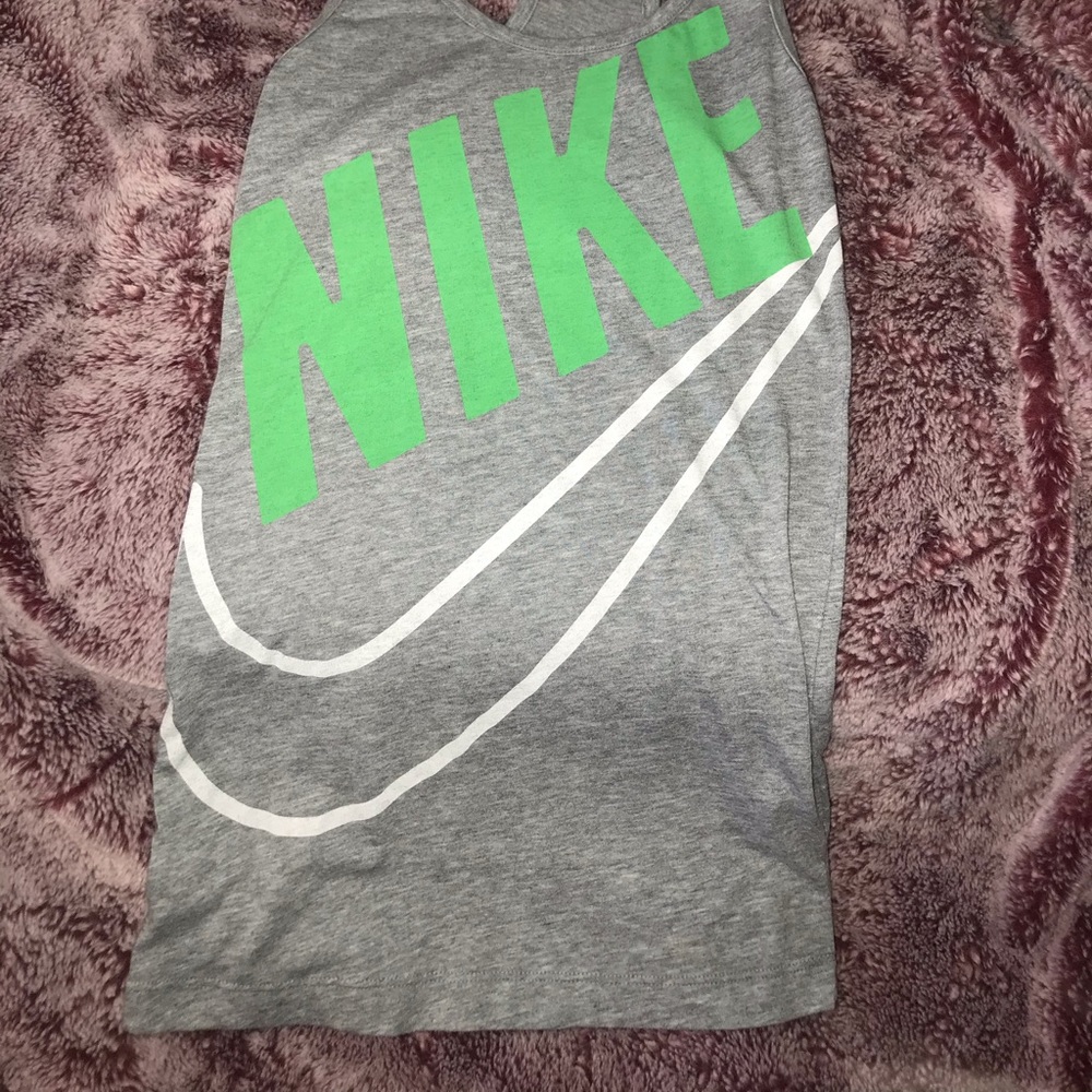 Nike tank